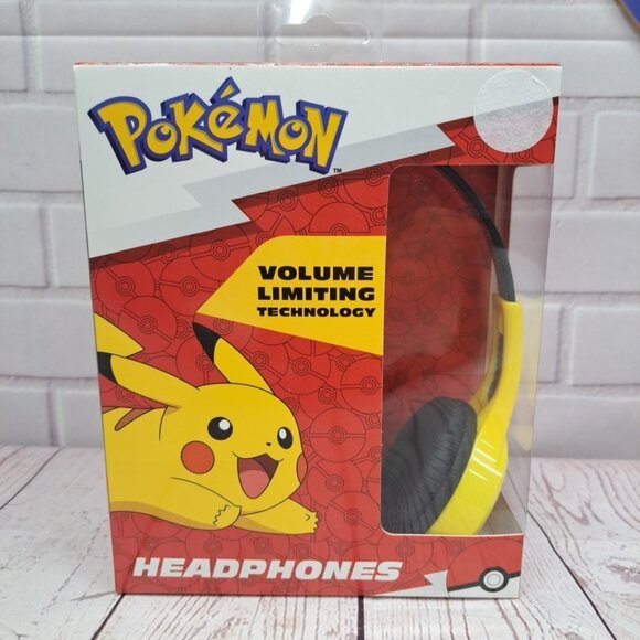 Nintendo Pokémon Pikachu Kid Safe Volume Limited Wired Headphones, New In Box - Picture 1 of 5